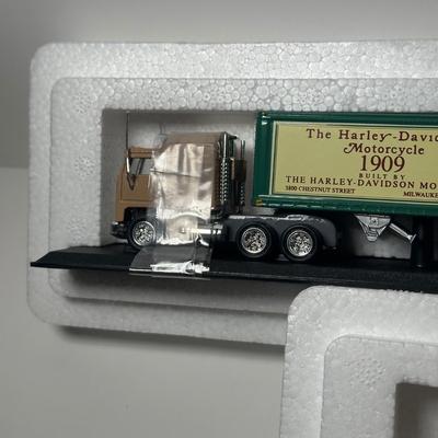 LOT 114C: Three New in Box Matchbox/Harley Davidson Die Cast Tractor Trailers