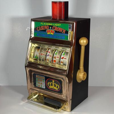 LOT 118C: Vintage Waco Casino Crown Slot Machine