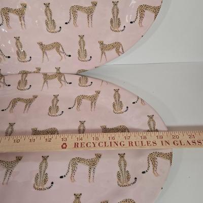 LOT 142B: Ellen Studio London Teapot, Creamer, and Tray and 2 Plastic Serving Platters