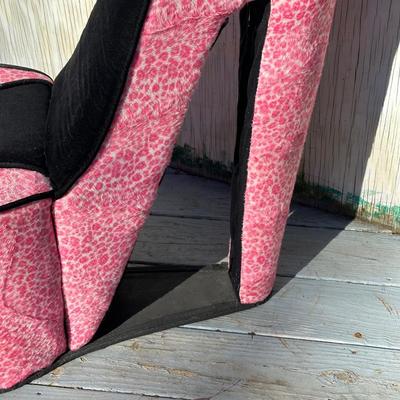 LOT 150C: Simple Living Kid's Shoe Chair