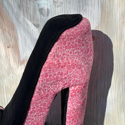 LOT 150C: Simple Living Kid's Shoe Chair