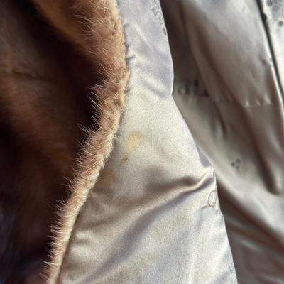 LOT 155C: Arnold Constable Mink Fur Shawl