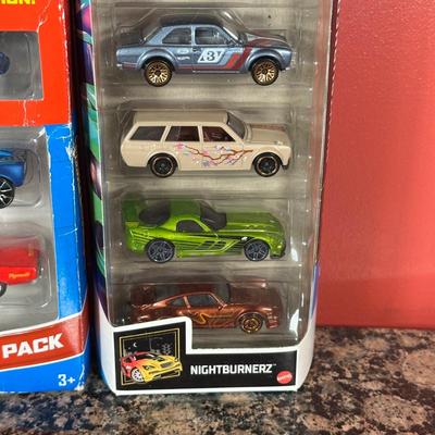 LOT 158C: Large Collection Of Hot Wheels/Matchbox Cars New In Package