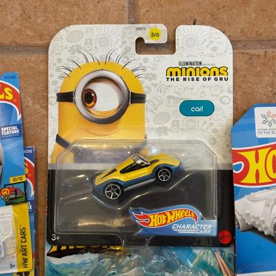 LOT 158C: Large Collection Of Hot Wheels/Matchbox Cars New In Package