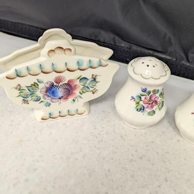 Russian Hand Painted Vase Napkin Holder & Salt & Pepper Shakers #68