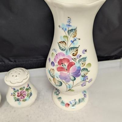 Russian Hand Painted Vase Napkin Holder & Salt & Pepper Shakers #68