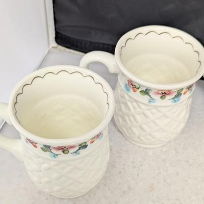 International Marked Coffee Cups & Pot #70