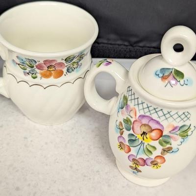 International Marked Coffee Cups & Pot #70