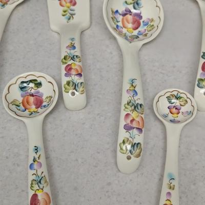 Painted Russian Porcelain Utensil Set #72 (HW)