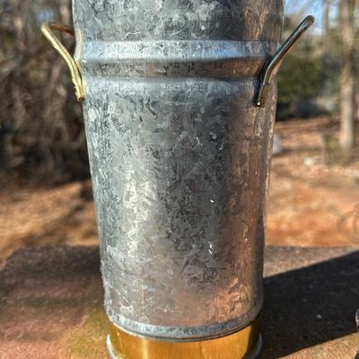 Lot of Outdoor Dining and Trinket Items