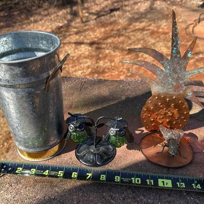 Lot of Outdoor Dining and Trinket Items