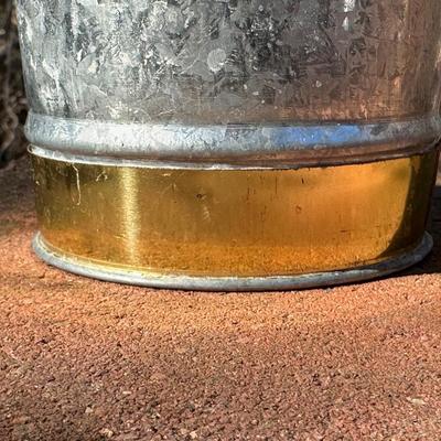 Lot of Outdoor Dining and Trinket Items