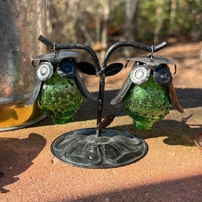 Lot of Outdoor Dining and Trinket Items