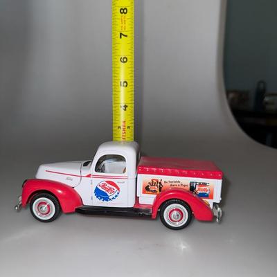 Golden Wheels DIECAST 1940 Ford Red White Pickup Delivery Truck Pepsi Cola