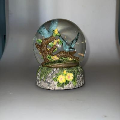 Bird Snowglobe