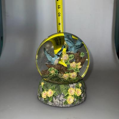 Bird Snowglobe