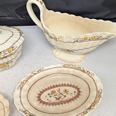 Buttercup By Spode Serving Dishes (HW)