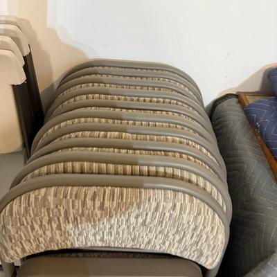 Set of folding chair w/ cushion (10)
