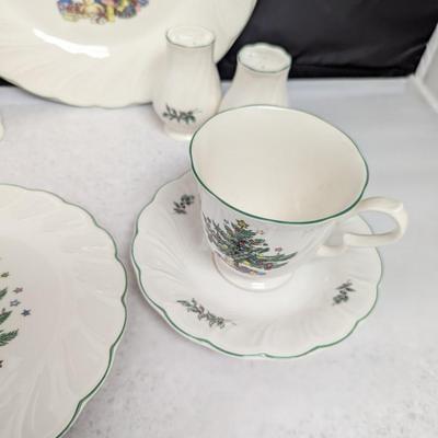 67 Pieces Of Happy Holidays Nikko Japan Christmas Dishes #82 (HW)