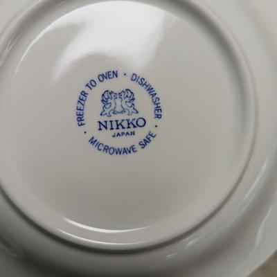 67 Pieces Of Happy Holidays Nikko Japan Christmas Dishes #82 (HW)