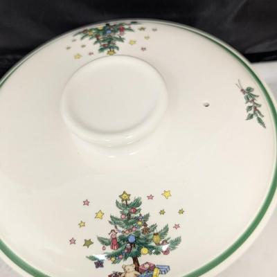 Happy Holidays Nikko Serving Dishes #85 (HW)