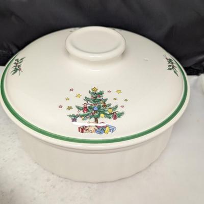 Happy Holidays Nikko Serving Dishes #85 (HW)