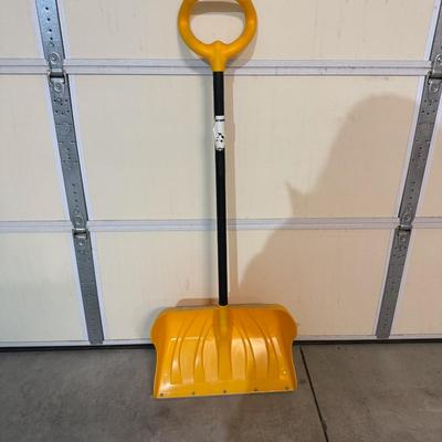 Sholve, Broom, Push broom and Mop Lot