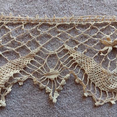 OVER 15 FEET OF ANTIQUE HANDMADE LACE