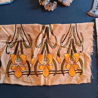 HANDMADE DOILIES, POT HOLDERS, APRON AND MORE