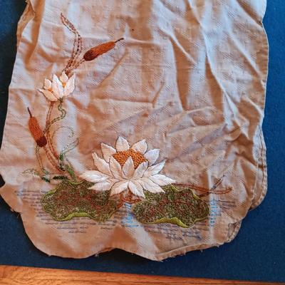 HANDMADE DOILIES, POT HOLDERS, APRON AND MORE