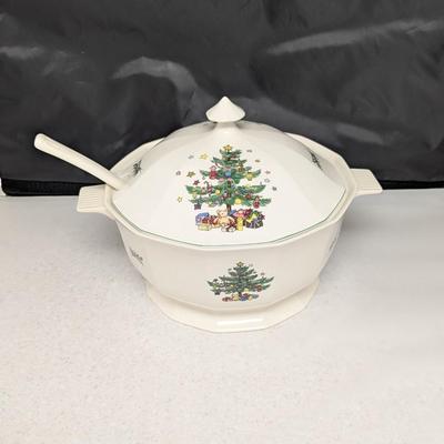 Classic Collection Happy Holidays Nikko Tureen & Lid #90 (HW)