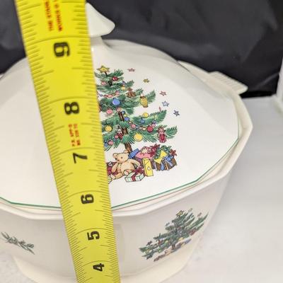 Classic Collection Happy Holidays Nikko Tureen & Lid #90 (HW)