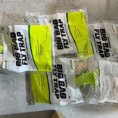 Big Bag Fly Trap Lot