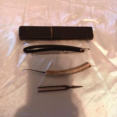 GUN METAL STRAIGHT EDGE RAZOR, ANTLER HANDLED PICK AND ?