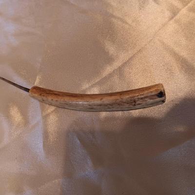 GUN METAL STRAIGHT EDGE RAZOR, ANTLER HANDLED PICK AND ?
