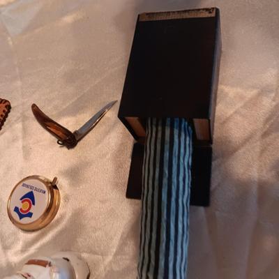 MISC VINTAGE SMALL COLLECTIBLES
