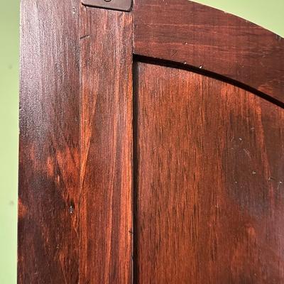 Beautiful Vintage Wooden Bedroom Armorie