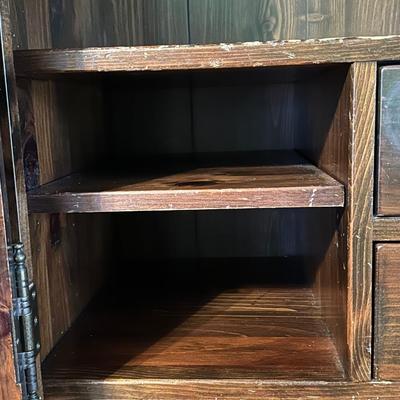 Beautiful Vintage Wooden Bedroom Armorie