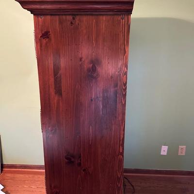 Beautiful Vintage Wooden Bedroom Armorie