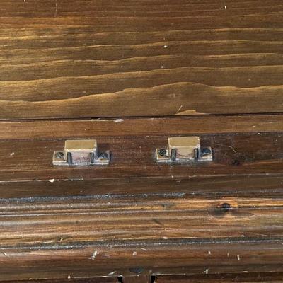 Beautiful Vintage Wooden Bedroom Armorie