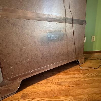 Beautiful Vintage Wooden Bedroom Armorie