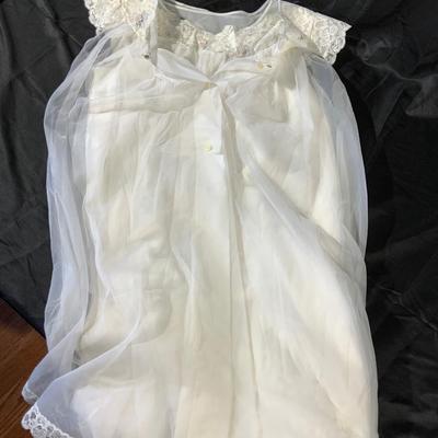 Petite vintage nightgown set