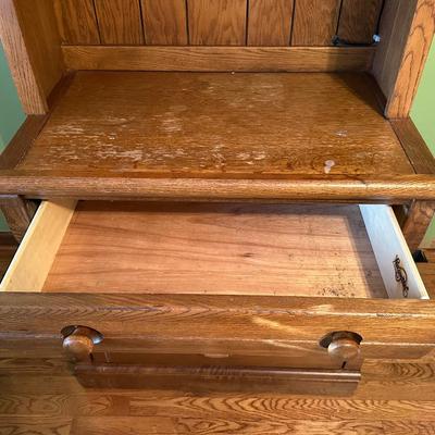 Lexington Furniture Wood Display Shelf