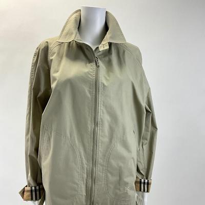 553 BURBERRY Of London Plaid Jacket