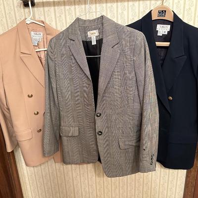 Lot of Women’s Petite Jackets and Pants by Talbots & Kasper