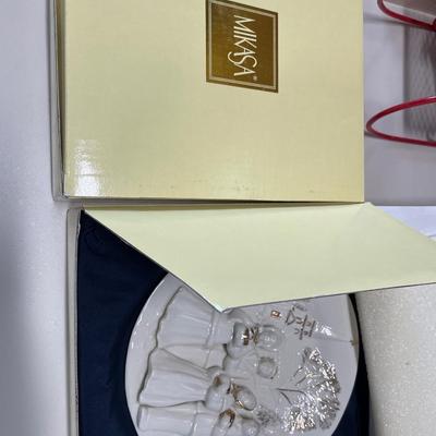 Mikasa plates, ornaments and book