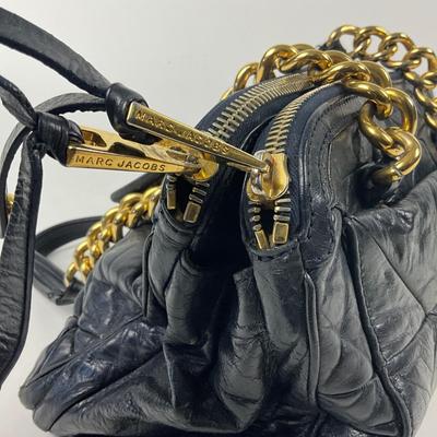 561 MARC JACOBS Black Leather Gold Tone Shoulder Bag