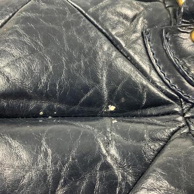561 MARC JACOBS Black Leather Gold Tone Shoulder Bag