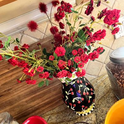 Lot 101 Assortment of home decor