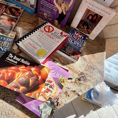 Lot 104 lot of healthy and low-fat cookbooks